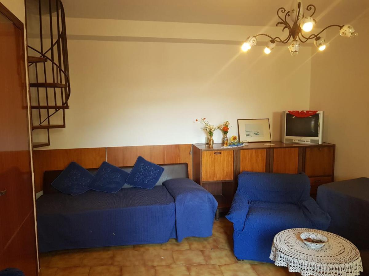 Ferienwohnung Casa Tranquilla E Luminosa Con Terrazzo A Due Passi Dal Mare Brolo Exterior foto