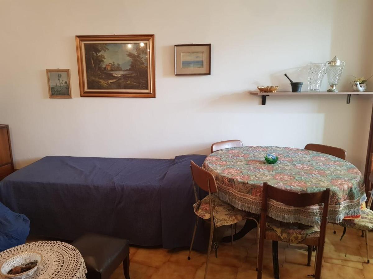 Ferienwohnung Casa Tranquilla E Luminosa Con Terrazzo A Due Passi Dal Mare Brolo Exterior foto