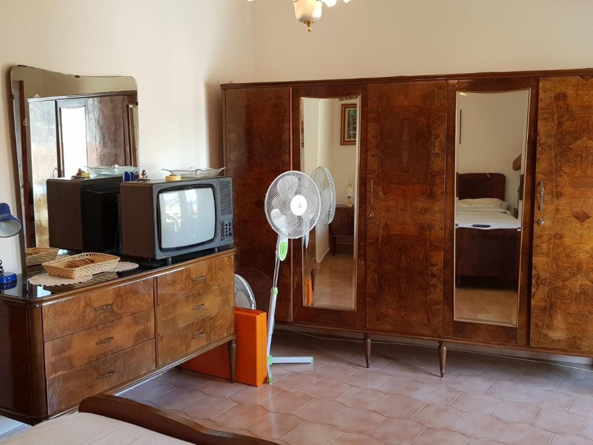 Ferienwohnung Casa Tranquilla E Luminosa Con Terrazzo A Due Passi Dal Mare Brolo Exterior foto