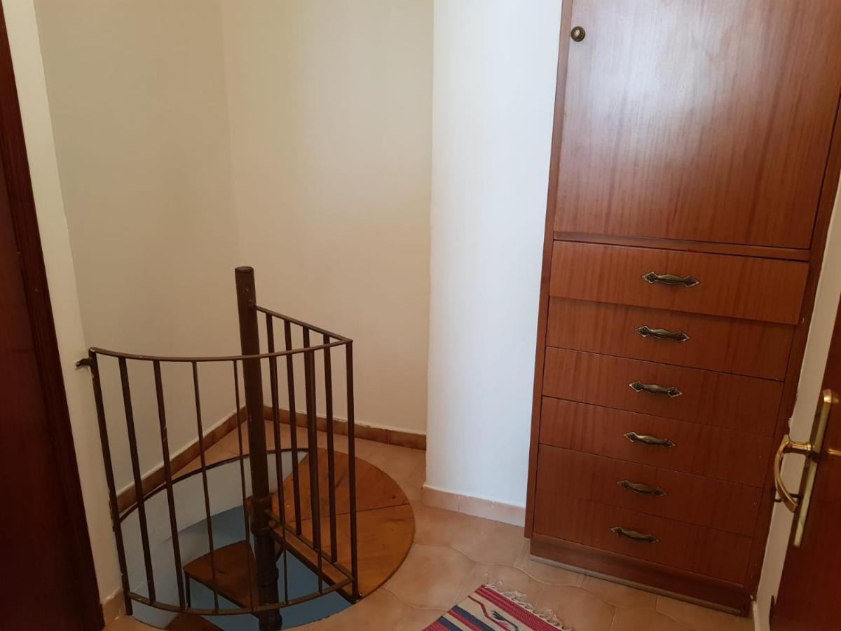 Ferienwohnung Casa Tranquilla E Luminosa Con Terrazzo A Due Passi Dal Mare Brolo Exterior foto